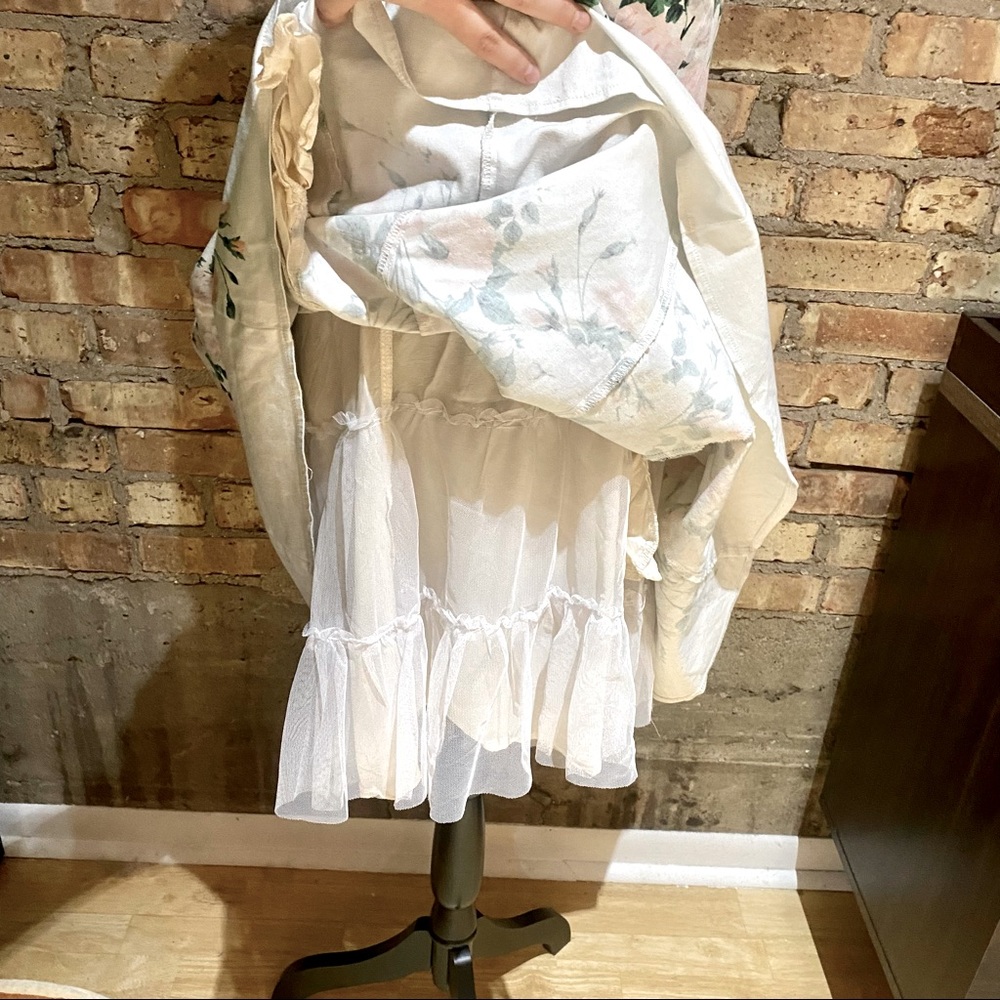 Maggy London Spring Floral Sleeveless Dress with Petticoat - Picture 6 of 7
